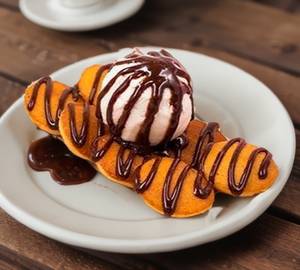 Vanila Ice Cream Fudge Pancake