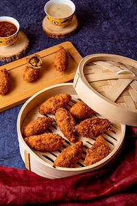 Whole Wheat Kurkure Mushroom Onion Dumpling (Wheat Momos) [8 Pieces]