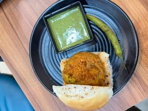 Spicy Vada Pav