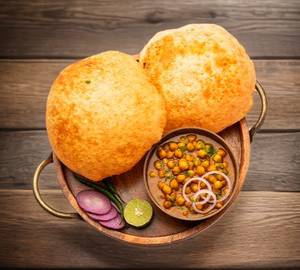 Chole Bhature (2)