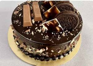 Eggless Kitkat Oreo cake ( 500 grams)