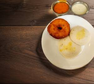 Idli [2 pieces] with 1 vada