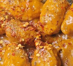 Chicken Red Cheese Makhani Momos