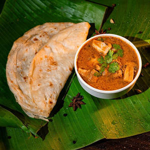 3 Parotta With Mushroom Curry [Serves 1]