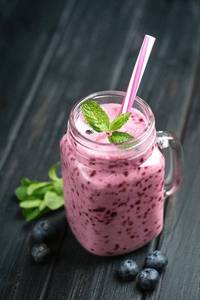 Black currant milkshake