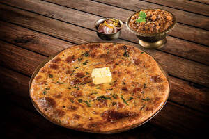 Aloo Pyaaz Baahubali Amritsari Kulcha (Regular)