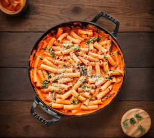 Pink sauce pasta
