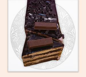 Kitkat chocolate pastry