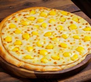 Golden corn pizza