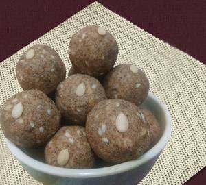 Moongdal Laddu
