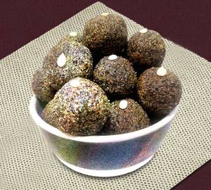 Urad dal Laddu