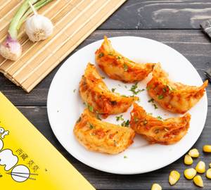 Cheesy corn momos fried