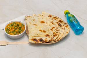 2 Butter Naan With Punjabi Tomato Paneer Gravy & Mocktail