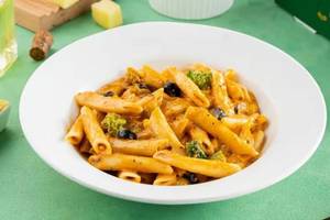 White Sauce Pasta