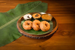 Medhu Vada