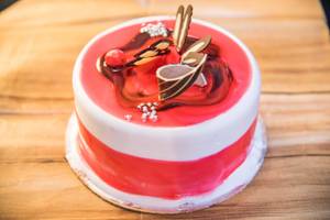 Vanilla strawberry heart cake