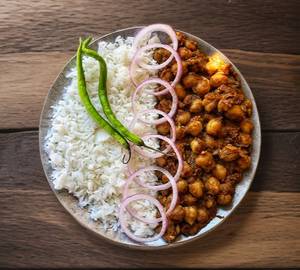 Chola Chawal + Onion