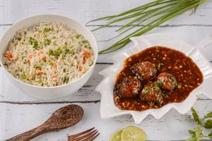 Veg Manchurian Rice Gravy
