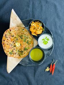3 aloo methi paratha