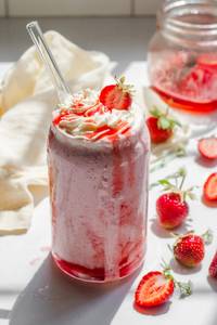 Strawberry Shake