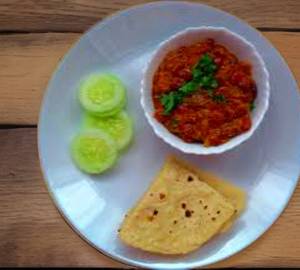 Rajma Masala 250Ml With 2 butter Tawa Roti. 