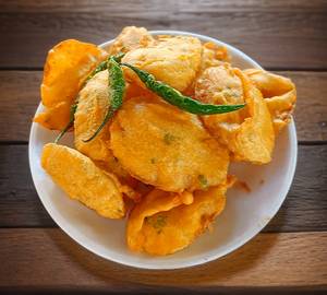 Aloo Pakoda [ 8 Pcs ]