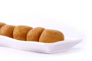 Besan Ladoo Desi Ghee