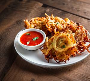 Kurkure pyaz bhajiya