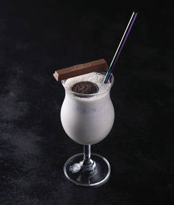 Kit Kat Oreo Shake
