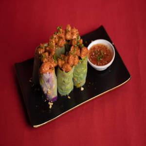 Vietnamese Shrimp Rice Paper Roll