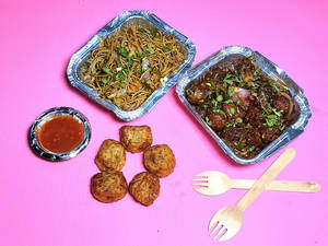 Dry Manchurian + Delhi 6 Chowmien + 5pcs Veg Fried Momos