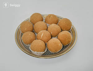 Besan Ka  Ladoo