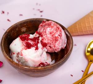 Red velvet cheesecake