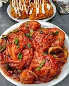 Spicy Kurkure Gravy Momos (6 Pcs)