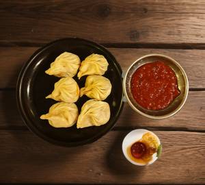 Veg Paneer Momos [6 Pieces]