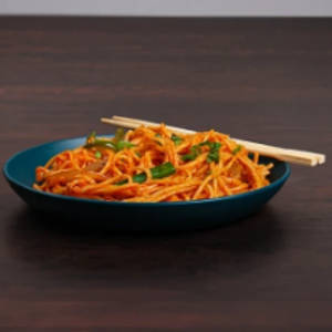 Schezwan Noodles [Serves 1]