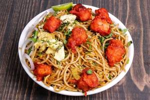 Veg noodles with gobi manchurian