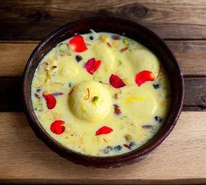 Malai Rasgulla [1 Piece]