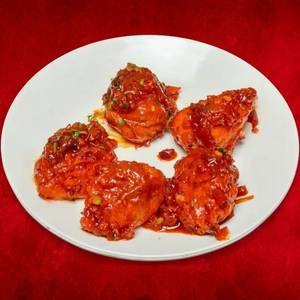 Chilli Paneer Momos (8pcs)