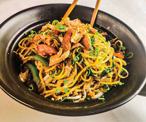 Chicken Lo Mein