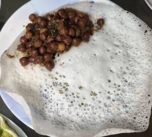 Appam kadala curry combo