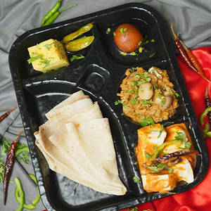 Deluxe Thali