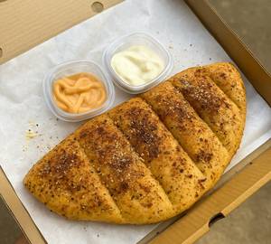 Paneer Stuff Garlic Bread