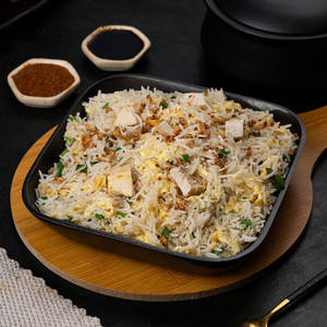 Chicken Burnt Garlic Fried Rice (500 Ml)
