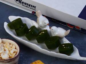 Kacha Mango Roll
