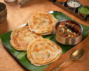Malabar Parotta With Chettinad Mushroom