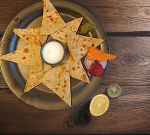 Aloo Paratha 2 pcs  WITH DAHI 