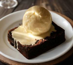 Brownie with Icecream