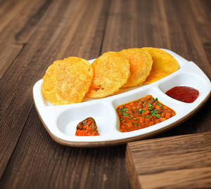 Kachori With Sabzi [4 Pieces]