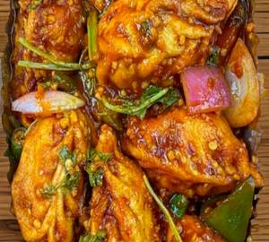 Chilli Veg Momos [6 Pieces]